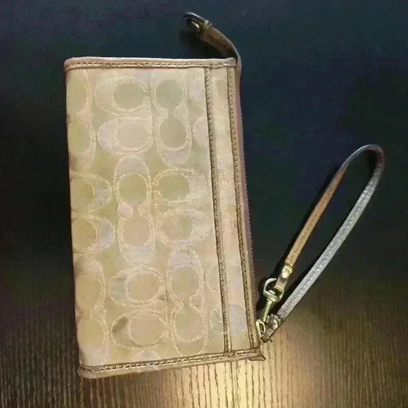 Authentic COACH wristlet wallet - Picture 2 of 4